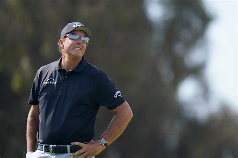 Phil Mickelson changed his diet to turn around his life and his .